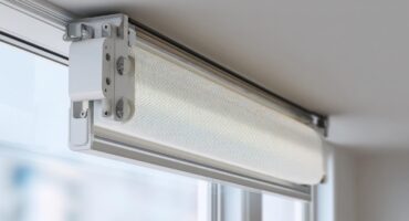 Рулонные шторы: собираем и настраиваем